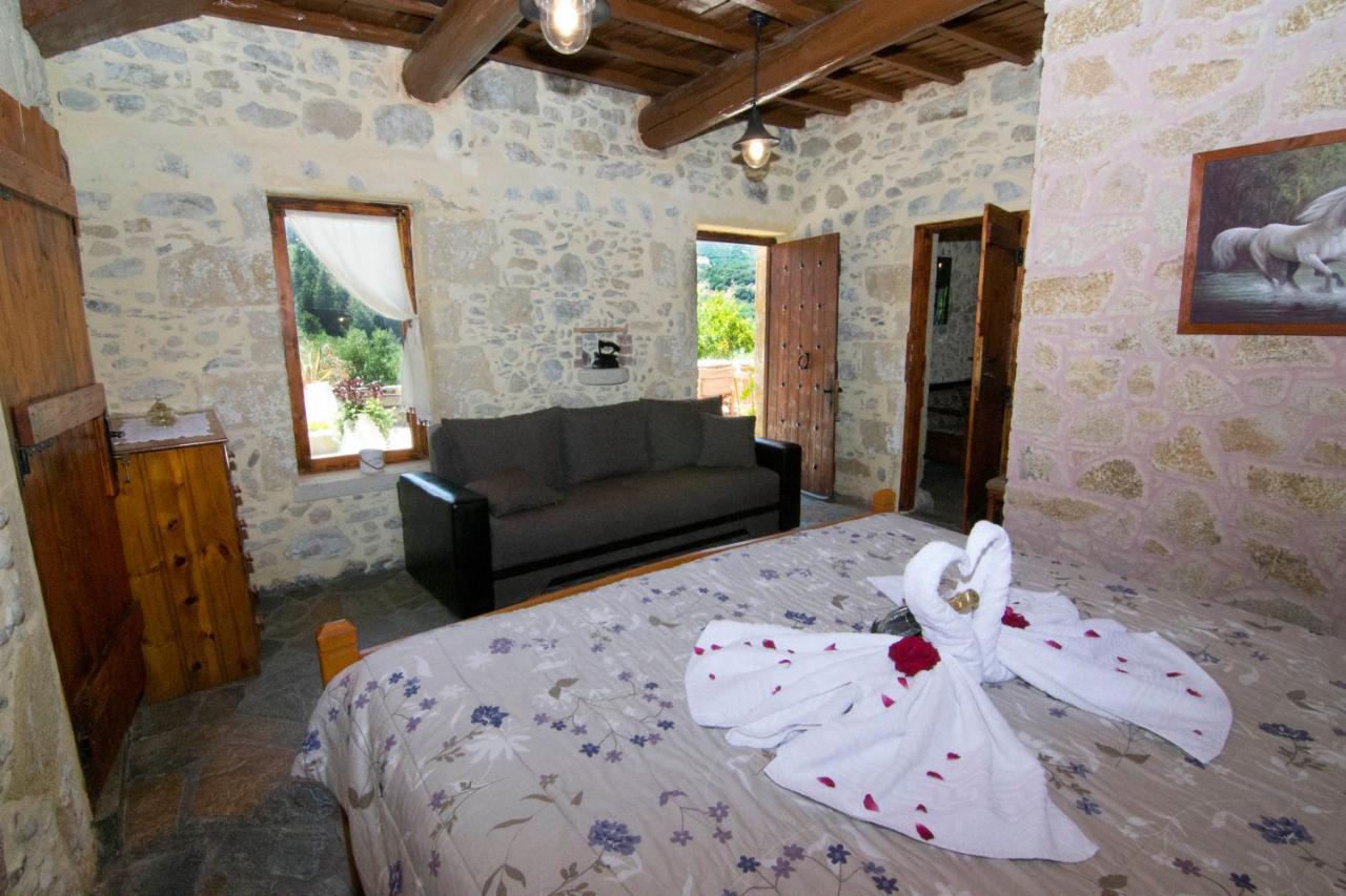 Villa Olive Tree With Private Pool & Jacuzzi Kissamos Ngoại thất bức ảnh